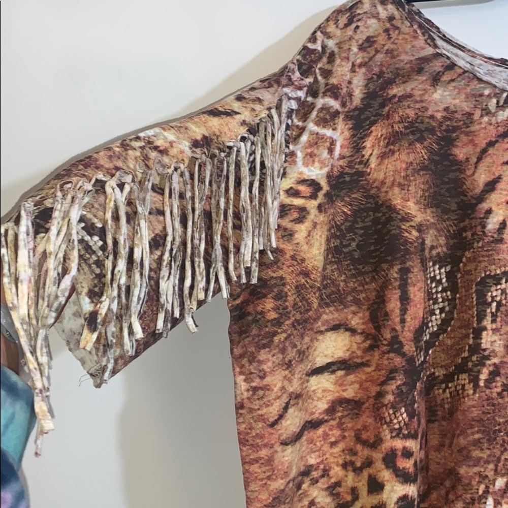 Authentic Icons Fringe Top - Picture 3 of 3